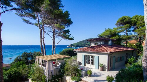 The Red Mullet House - Villa am Strand