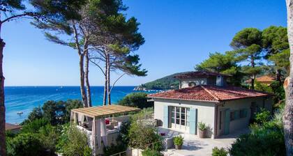 The Red Mullet House - Villa am Strand