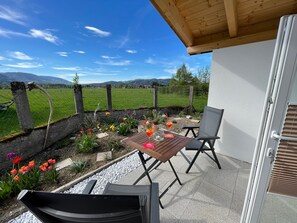 تناول الطعام بالخارج