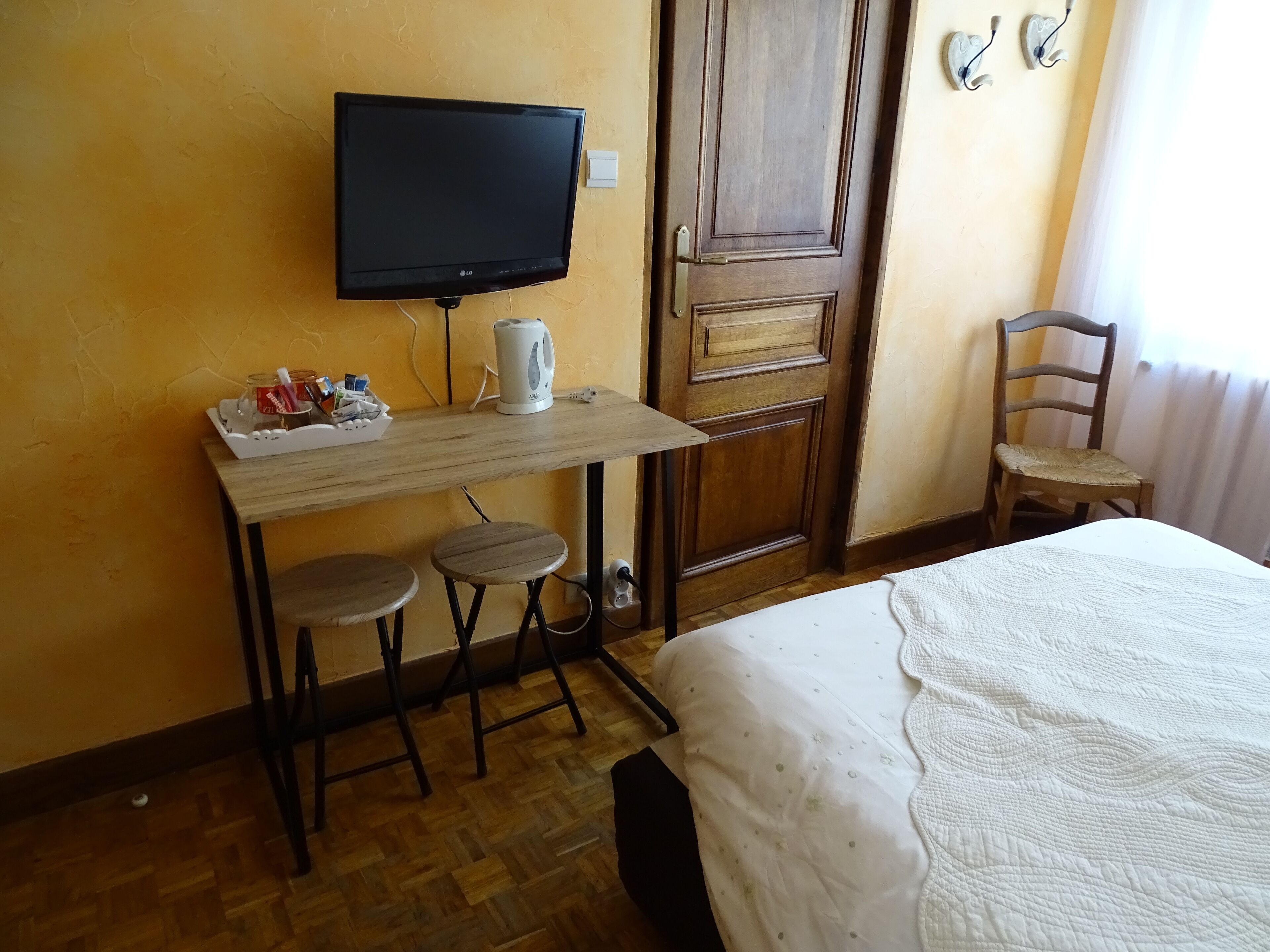 1 bedroom, free WiFi, bed sheets