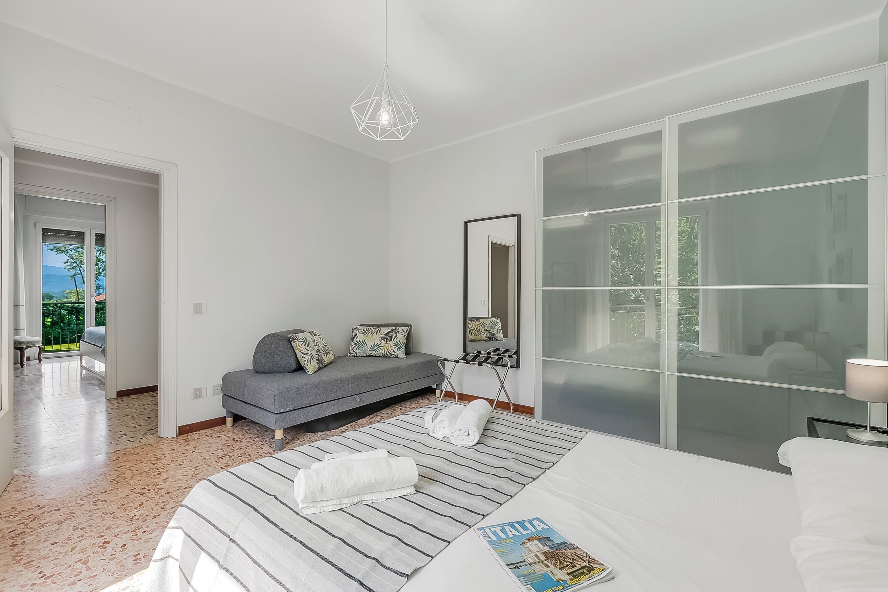 Villa Familiale, plusieurs chambres, côté montagne (Villa Giulietta Private Pool)