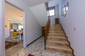 Interior - Villa Giulietta Private Pool (Gemonio)