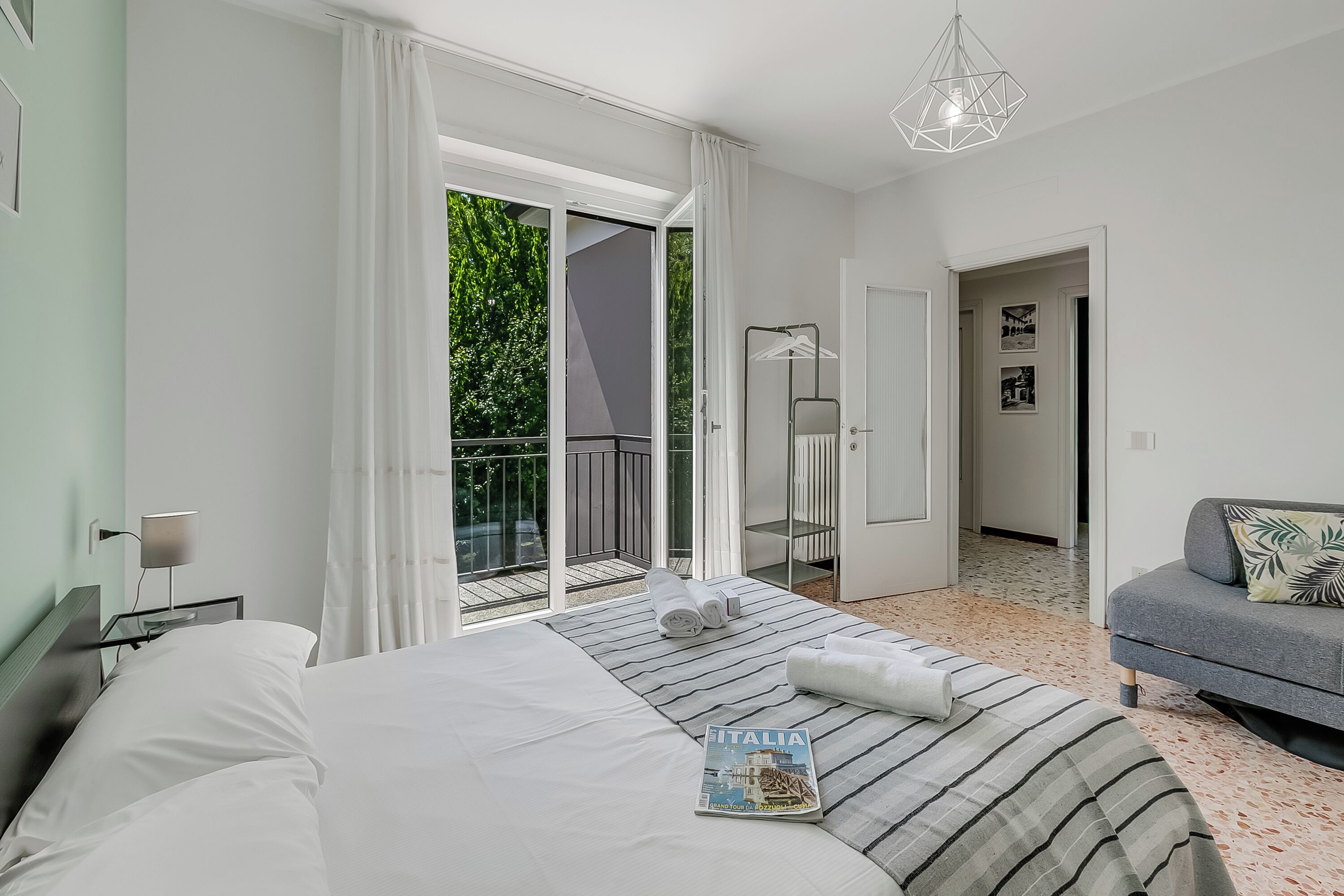 Biệt thự dành cho gia đình, nhiều phòng ngủ, cạnh núi (Villa Giulietta Private Pool) | 4 phòng ngủ, bàn ủi/dụng cụ ủi quần áo 