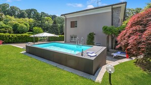 Family Villa, 4 Bedrooms, Balcony, Mountainside (Villa Giulietta: Private Pool &) | Kolam renang | Kolam renang terbuka bermusim 