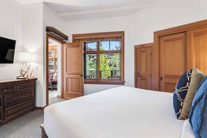 2 habitaciones, tabla de planchar con plancha, cuna de viaje y wifi 