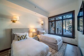 2 Schlafzimmer, Reisekinderbett, WLAN, Bettwäsche