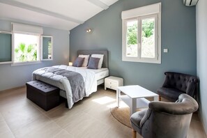 5 Schlafzimmer, Bügeleisen/Bügelbrett