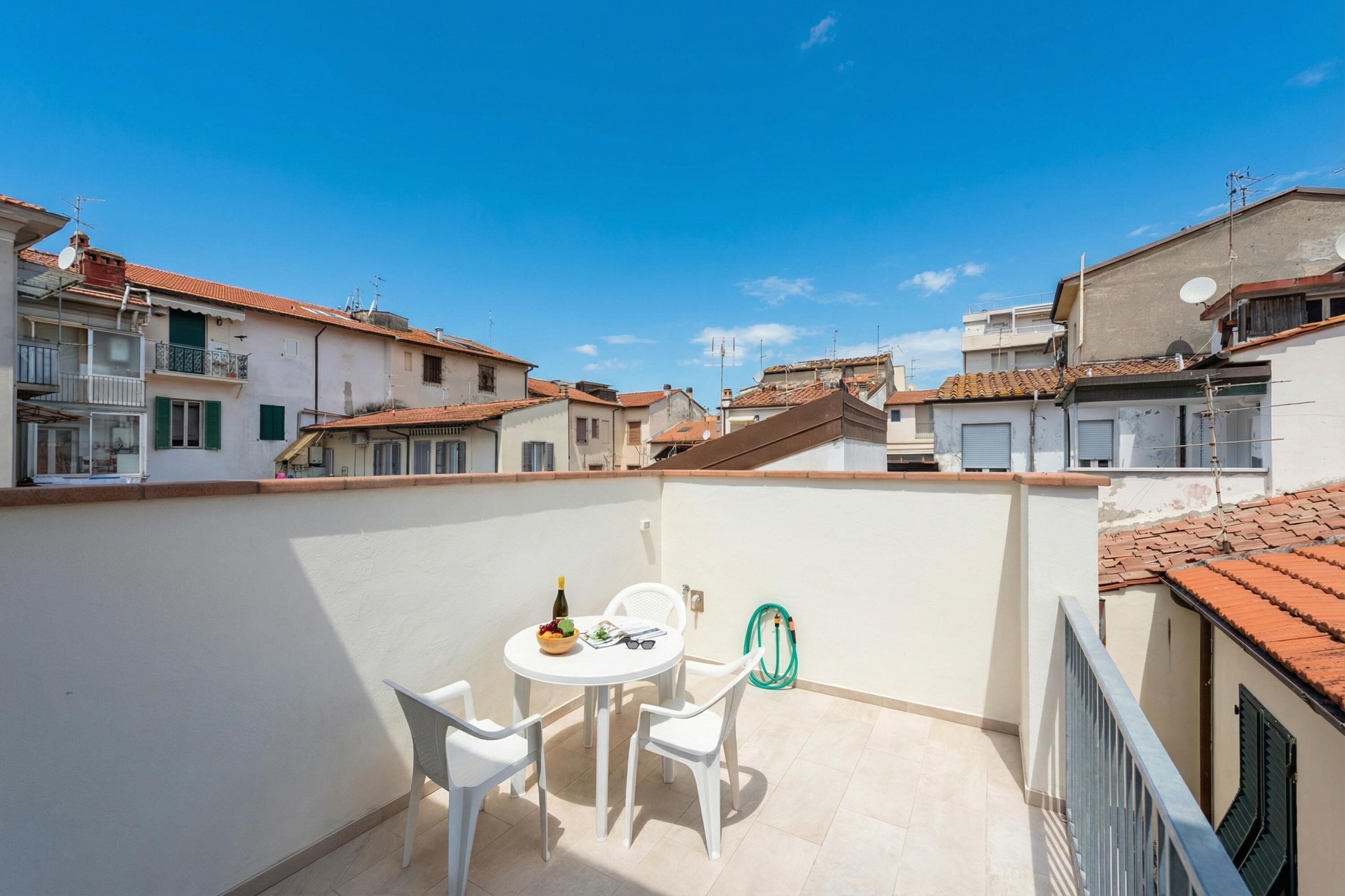 Family Apartment, Multiple Bedrooms (Suite 3 Ondina Viareggio 200m from) | Outdoor dining