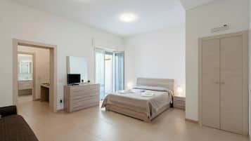 Apartemen Keluarga, 1 kamar tidur, AC (Suite 1 Ondina Viareggio 200m from) | 1 kamar tidur