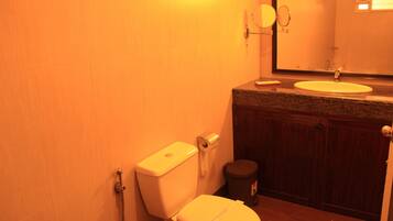Standard Room | Bathroom