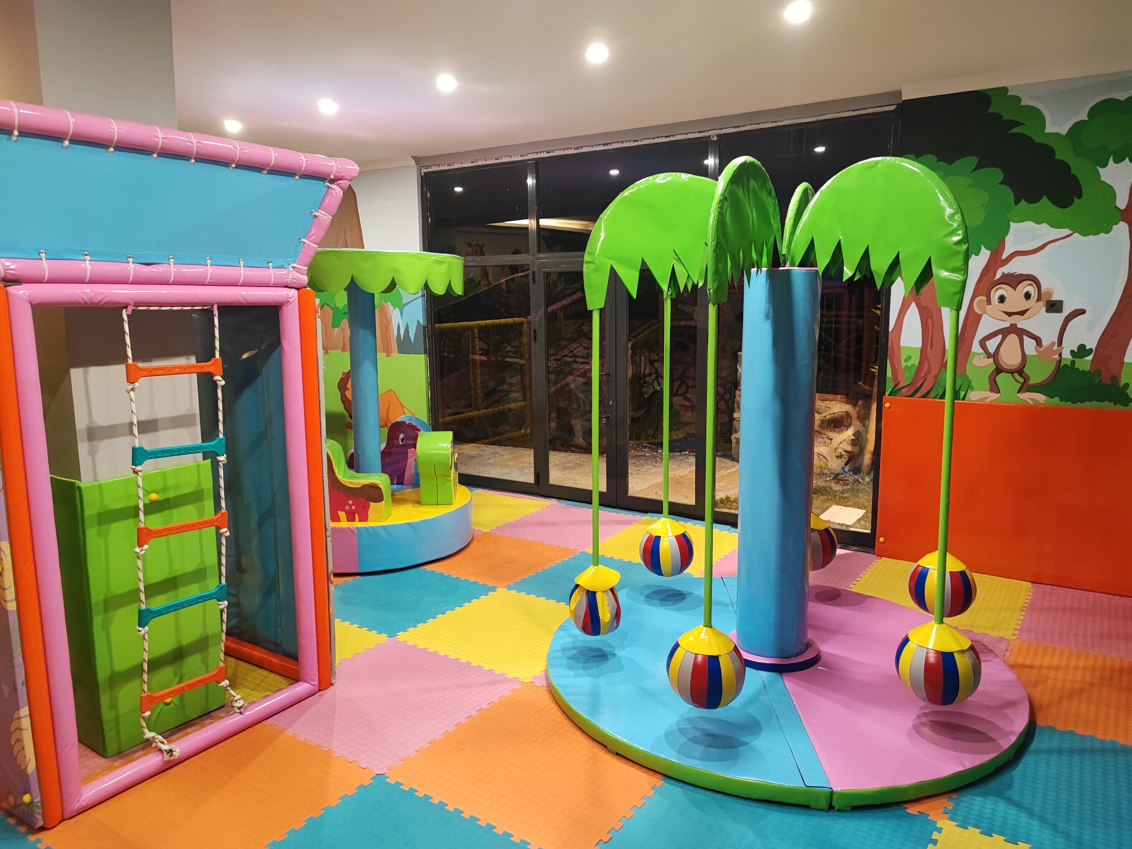 children’s play area – indoor