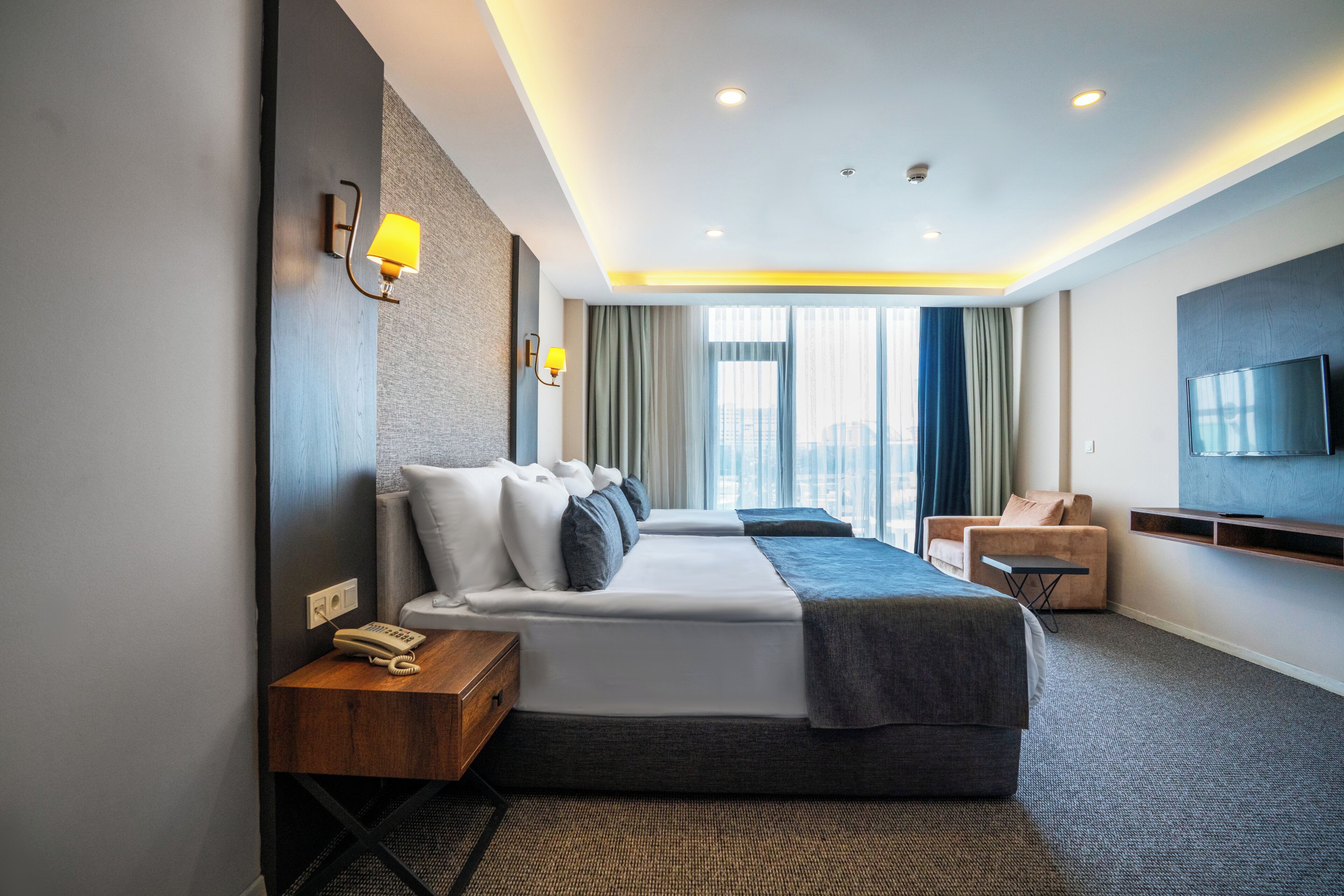 Superior Triple Room | Minibar, in-room safe, free WiFi, bed sheets