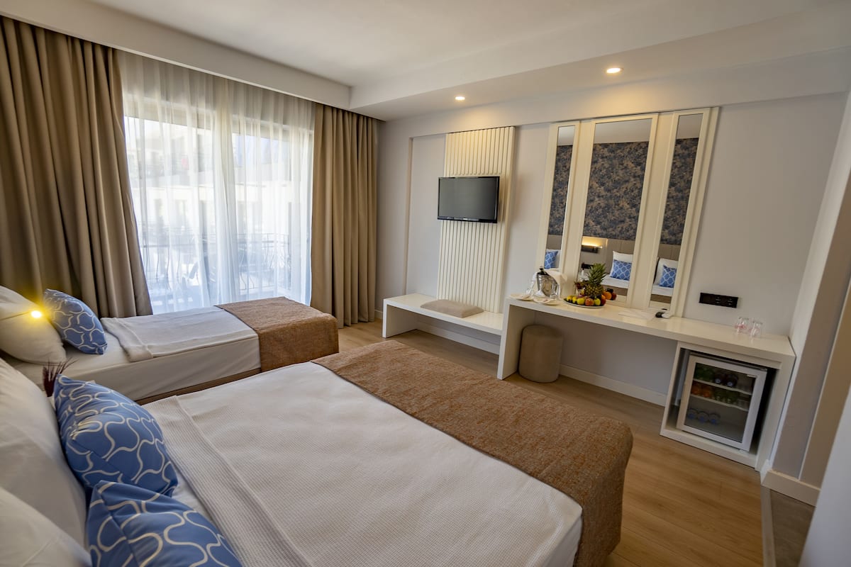 Minibar, wifi gratis, ropa de cama
