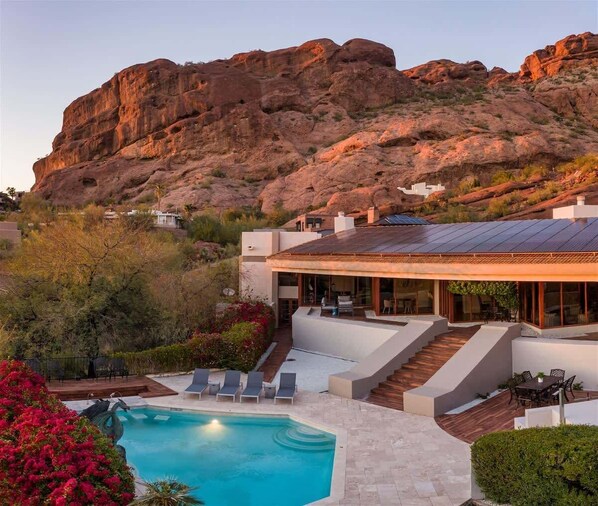 A heated pool - Peaceful Refuge on Camelback Mountain (Phoenix)