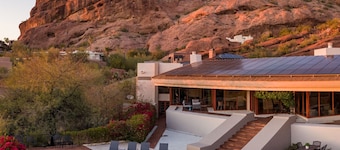 Peaceful Refuge on Camelback Mountain