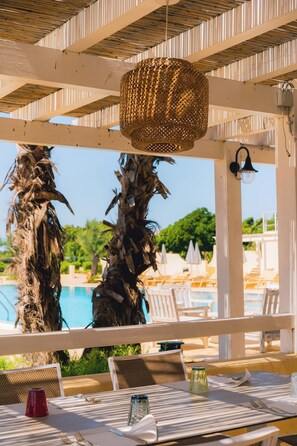 Seasonal outdoor pool - Mangia's Favignana Resort (Favignana)