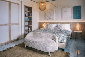 In-room safe, bed sheets - Mangia's Favignana Resort (Favignana)