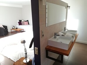 5 chambres, Wi-Fi, literie fournie