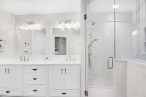 Douche, serviettes fournies
