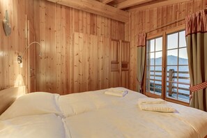 4 chambres, fer et planche à repasser, Wi-Fi, literie fournie