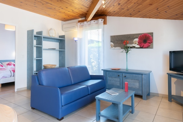 Appartamento Superior, 1 camera da letto, non fumatori | Area soggiorno | TV a schermo piatto 92 cm con canali digitali, TV