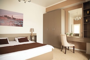 Deluxe-Apartment | 1 Schlafzimmer, hochwertige Bettwaren, Daunenbettdecken, Minibar