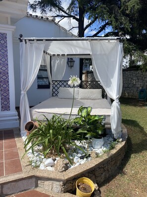Enceinte de lâhĂ©bergement