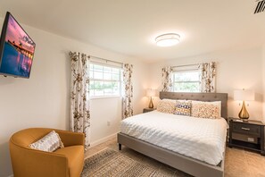 3 bedrooms, iron/ironing board, free WiFi, bed sheets