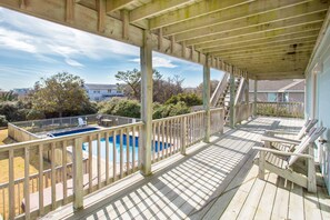 حمّام سباحة مُدفَّأ