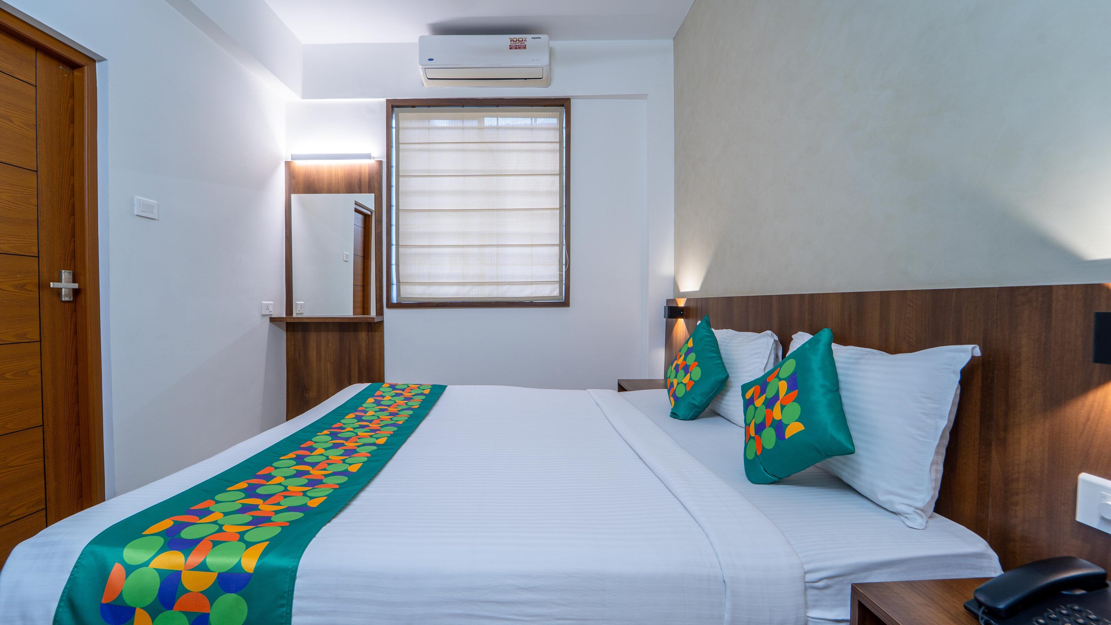 Photo - Treebo Petals Suites Marine Drive