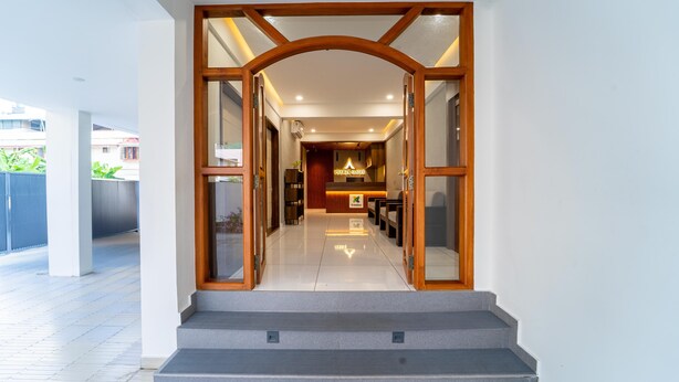 Unclassified image, 1 of 52, button - Treebo Petals Suites Marine Drive (Kanayannur)