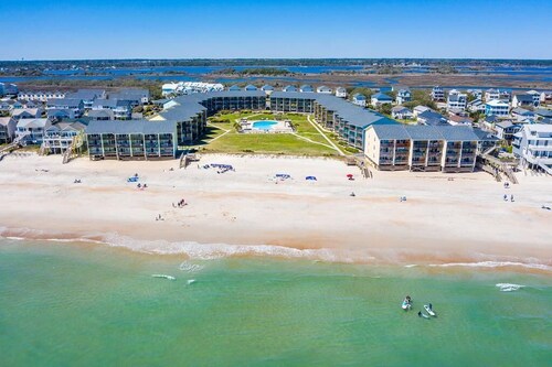 Surf Condo 517 | Surf City, NC | Oceanview | Community Pool