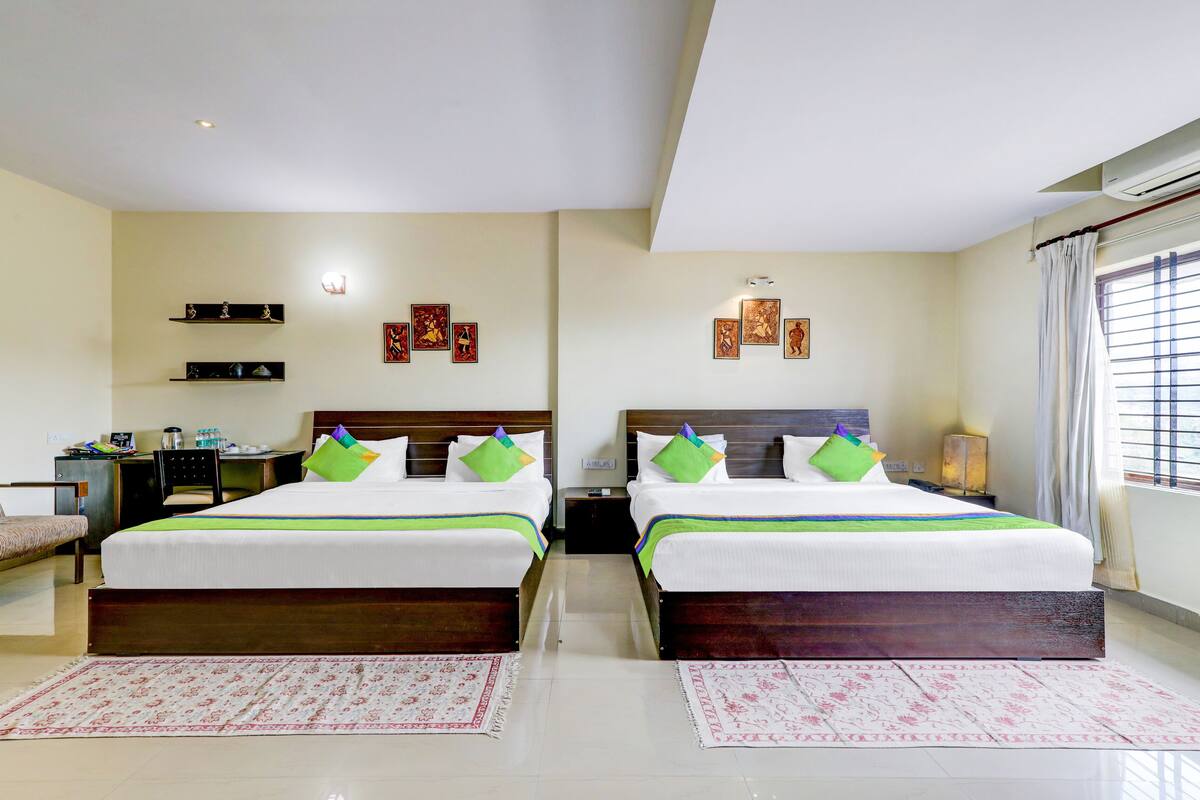 Iron/ironing board, free WiFi, bed sheets