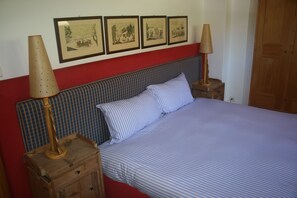 3 soverom, strykejern/-brett, wi-fi (inkludert) og sengetøy