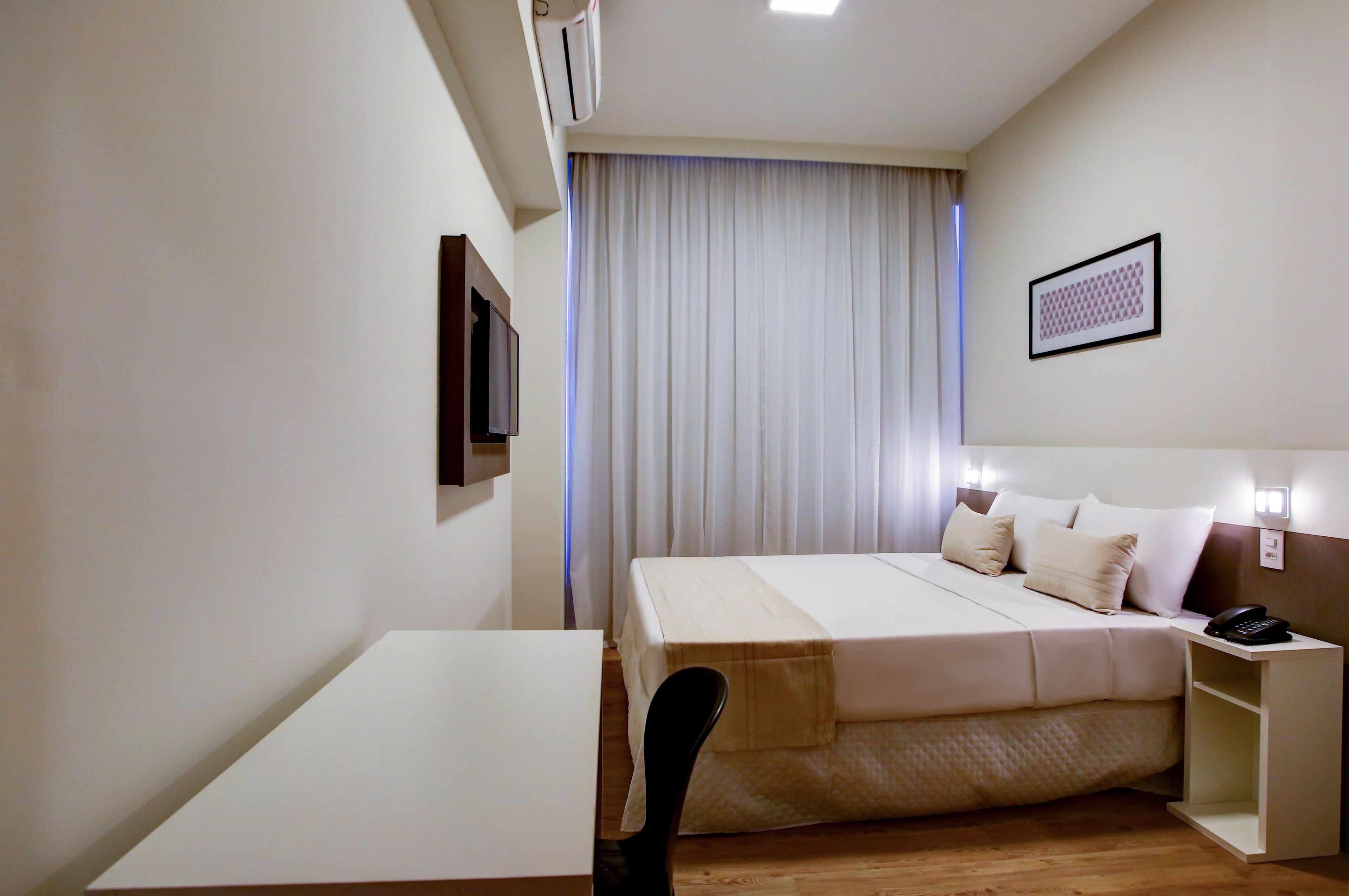 standard double room | minibar, in-room safe, blackout curtains, iron/ironing board