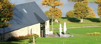 3 Bedroom Chalet/Lodge Stunning Views of Lake & Golf Course. Pool (May to Sept)