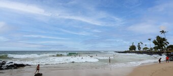 AC, Pool, Hot Tub, Tennis Courts! Short Walk to Poipu Beach & Restaurants