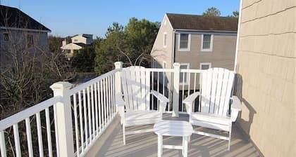 Broadkill Beach Beauty! This is truly a terrfic beach house.