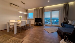 Dining - Luxury Seafront Villa Stone Castle Brac with Pool (Selca)
