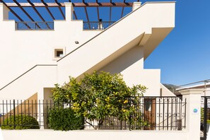 Exterior - Lemon Tree Corfu Apartments by Konnect (Corfu)