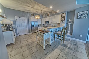 Condo, 2 Bedrooms | Private kitchen | Fridge, oven, coffee/tea maker, toaster