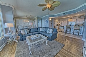 Condo, 2 Bedrooms | Living room