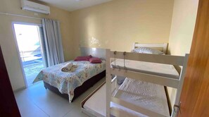3 bedrooms, iron/ironing board, free WiFi, bed sheets