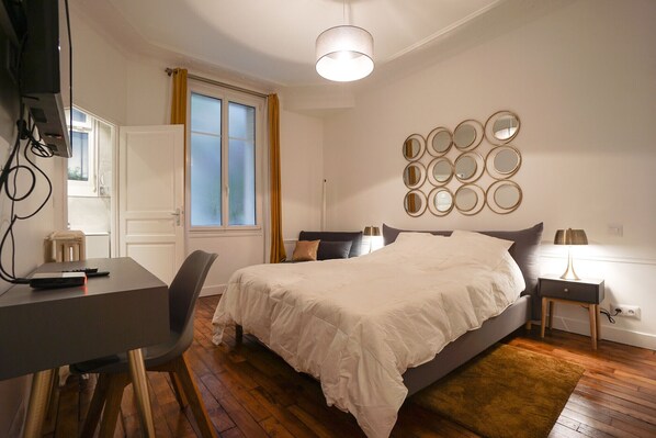 1 chambre, fer et planche Ă repasser, Wi-Fi, draps fournis