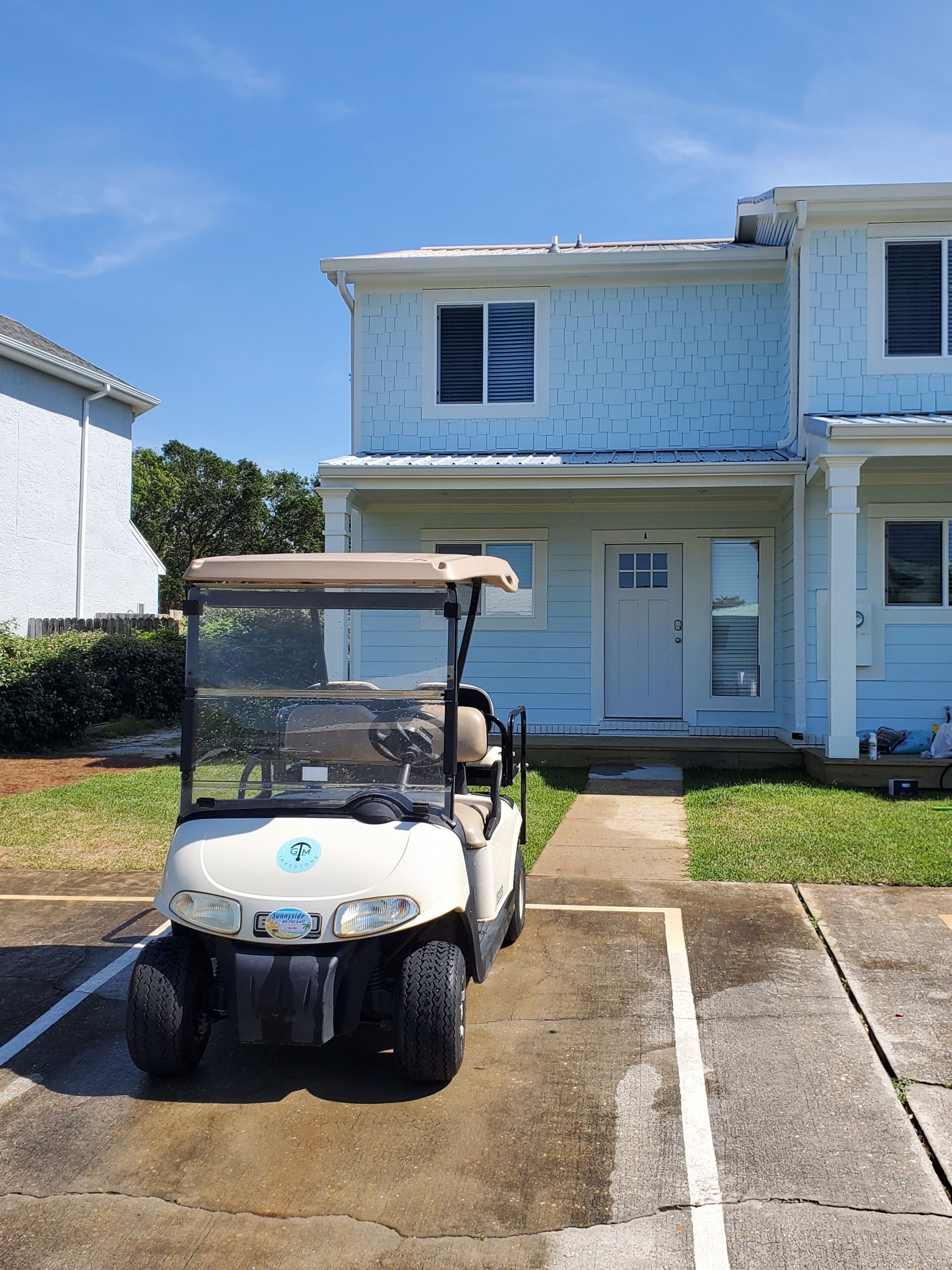 🌞 Beach townhome - Sleeps 8! 🐟Near Ocean 🐾 Pets 🤿 Free Golf Cart 🥽 Pool