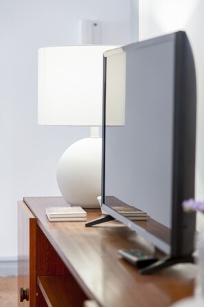2 chambres, fer et planche à repasser, Wi-Fi, draps fournis