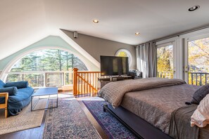 6 bedrooms, desk, iron/ironing board, free WiFi