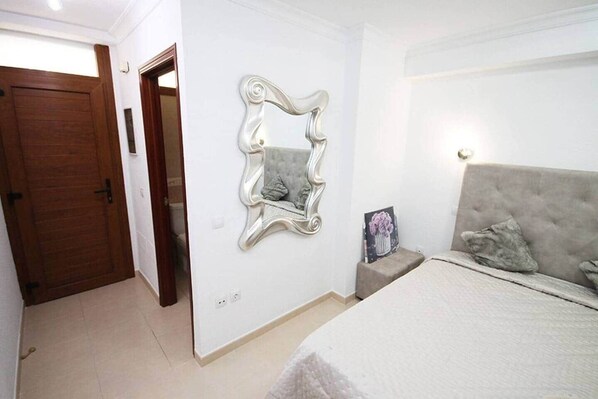 1 makuuhuone, silitysrauta/-lauta, ilmainen Wi-Fi, vuodevaatteet