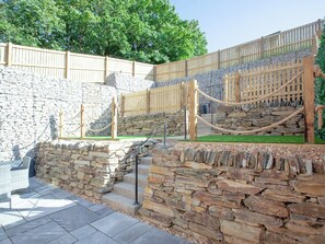 Property grounds - 4 bedroom accommodation in Falmouth (Falmouth)