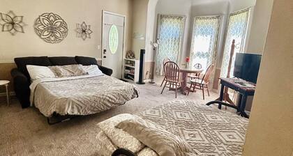 700 Douglas Ave, Close to Main Street, Garage!